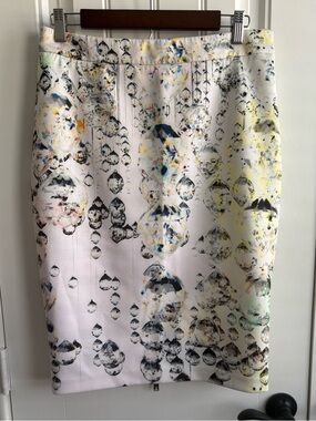 Ted Baker White Pencil Skirt with Multicolor Abstract Print